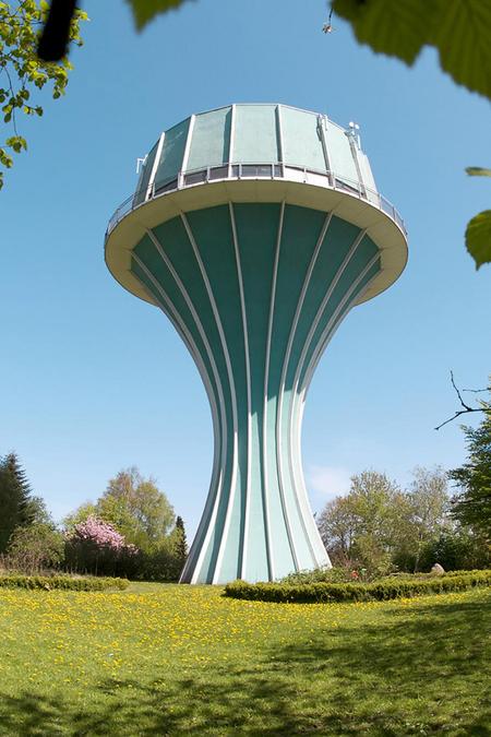 Wasserturm Mürwik aus Froschperspektive aufgenommen