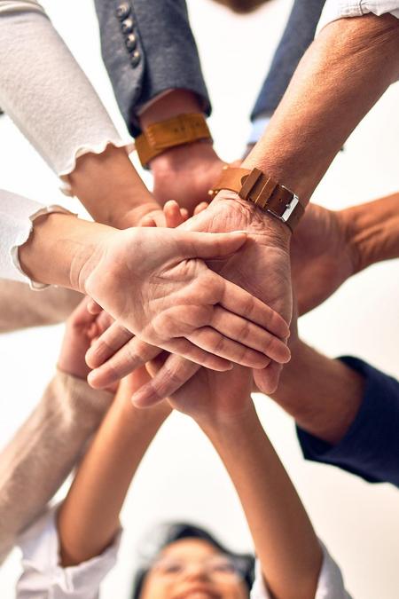 Stadtwerke Flensburg Handschlag im Team