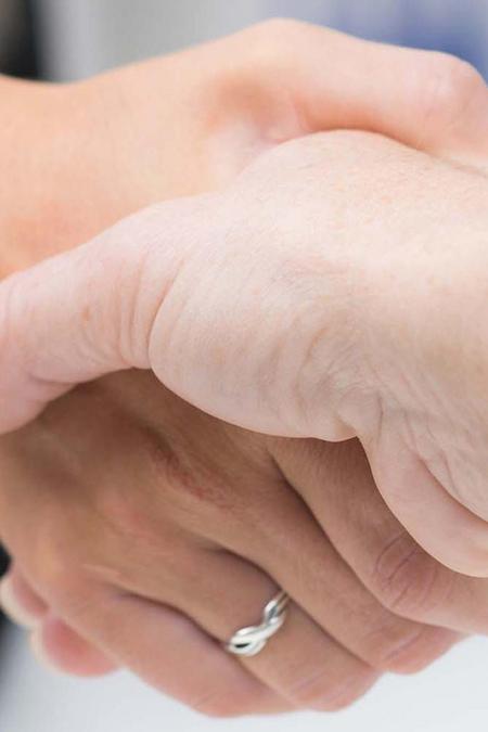 Handschlag auf die Zusammenarbeit
