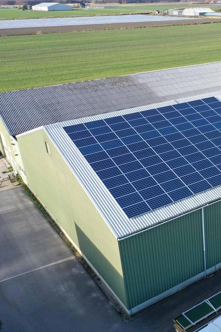 Solaranlagen auf Lagerhalle