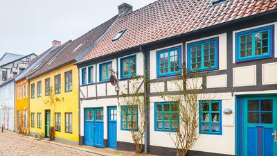 Straße mit Fachwerkhäusern in Flensburg