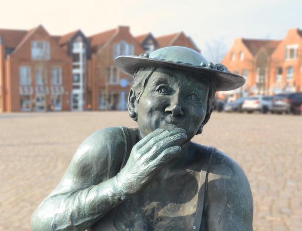 Marktfrau Brunnen Harrislee