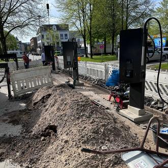 Foto: es geht voran mit der Installation von Ladesäulen am Hafen in Flensburg